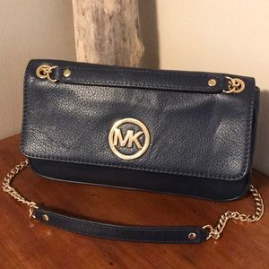 🌿 MICHAEL KORS navy chain bag